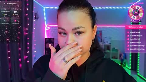 Mia online show from February 14, 2026, 12:18 am