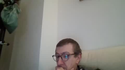 Snapshot of kolesie7 chatting on October 13, 2025, 8:42 pm JUAN CARLOS online show from October 13, 2025, 8:42 pm