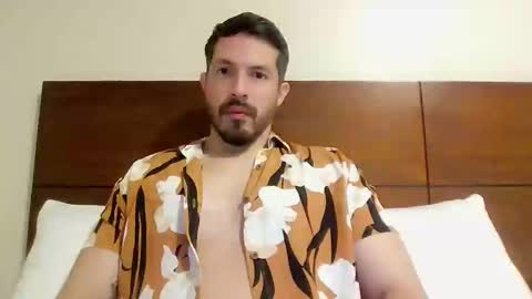 Snapshot of kolombianox chatting on October 19, 2025, 4:24 am kolombianox online show from October 19, 2025, 4:24 am