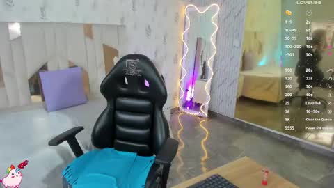 kolyn_tay online show from July 18, 2026, 11:58 am