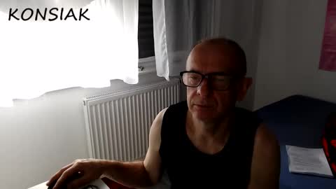 Komsiak online show from October 12, 2025, 8:13 am