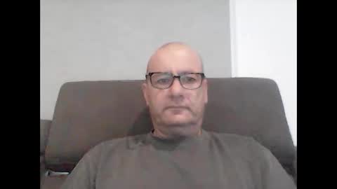 Snapshot of konsty17 chatting on February 1, 2026, 9:57 pm konsty17 online show from February 1, 2026, 9:57 pm