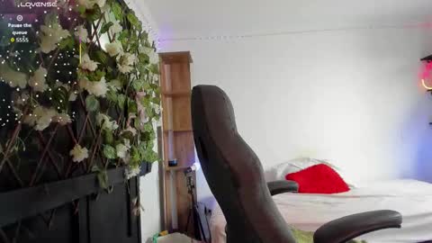 Snapshot of kora_red999 chatting on February 10, 2026, 1:37 pm Kora Red online show from February 10, 2026, 1:37 pm