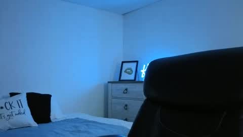 KoraLynn777 online show from April 21, 2026, 1:42 am