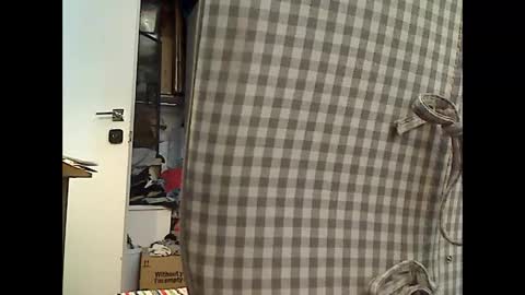 koreancock50 online show from April 15, 2026, 10:32 pm