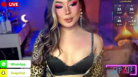 Snapshot of koreandollts chatting on October 17, 2025, 2:15 am MISS ALICIA online show from October 17, 2025, 2:15 am