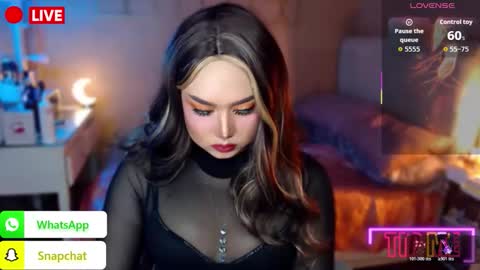 Snapshot of koreandollts chatting on October 27, 2025, 12:58 am MISS ALICIA online show from October 27, 2025, 12:58 am