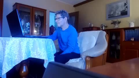 Snapshot of korek24hot chatting on January 4, 2025, 2:03 am Korek online show from January 4, 2025, 2:03 am