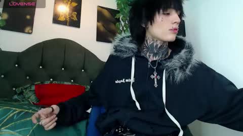 Snapshot of koryu_skull chatting on December 19, 2025, 5:14 am KORYU online show from December 19, 2025, 5:14 am