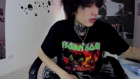 Snapshot of koryu_skull chatting on February 3, 2026, 8:25 pm KORYU online show from February 3, 2026, 8:25 pm