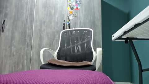 Snapshot of koto420 chatting on January 6, 2026, 8:01 pm Koto Bombon online show from January 6, 2026, 8:01 pm