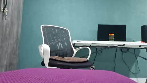 Snapshot of koto420 chatting on February 17, 2026, 4:02 pm Koto Bombon online show from February 17, 2026, 4:02 pm