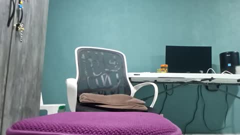 Snapshot of koto420 chatting on March 3, 2026, 10:04 pm Koto Bombon online show from March 3, 2026, 10:04 pm