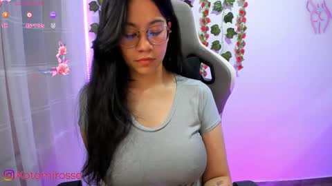 Kotomi online show from May 7, 2026, 2:28 am