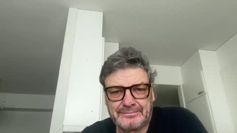 Snapshot of kovapoika chatting on October 18, 2025, 12:28 pm kovapoika online show from October 18, 2025, 12:28 pm