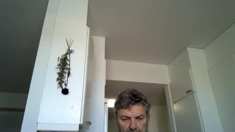 Snapshot of kovapoika chatting on February 6, 2026, 8:51 am kovapoika online show from February 6, 2026, 8:51 am