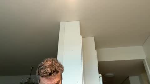 Snapshot of kovapoika chatting on March 3, 2026, 12:11 pm kovapoika online show from March 3, 2026, 12:11 pm