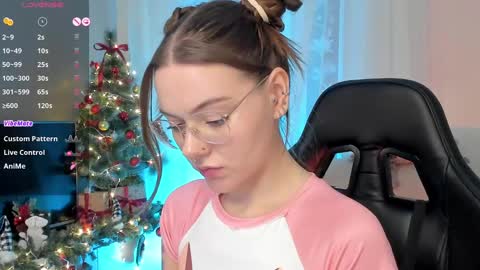 Snapshot of koza_dereza_ chatting on January 14, 2025, 5:23 pm Jess online show from January 14, 2025, 5:23 pm