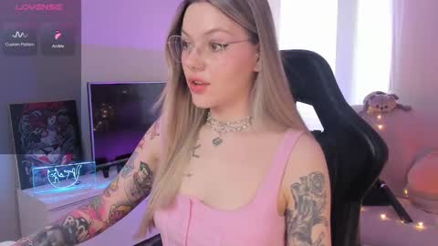 Snapshot of koza_dereza_ chatting on September 11, 2025, 3:01 pm Jess online show from September 11, 2025, 3:01 pm