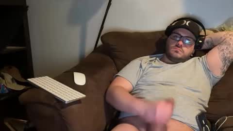 Snapshot of kquinn12b chatting on November 14, 2025, 9:41 am cloudyTime online show from November 14, 2025, 9:41 am