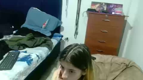 kratos_and_afrodita online show from October 15, 2025, 2:01 am