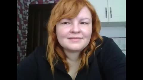 KrisryxONiks online show from May 12, 2026, 5:04 am