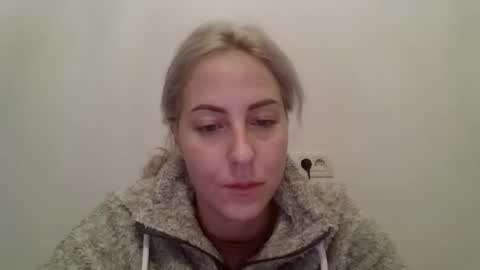 Snapshot of kriss_grace chatting on October 28, 2025, 7:49 pm Grace online show from October 28, 2025, 7:49 pm