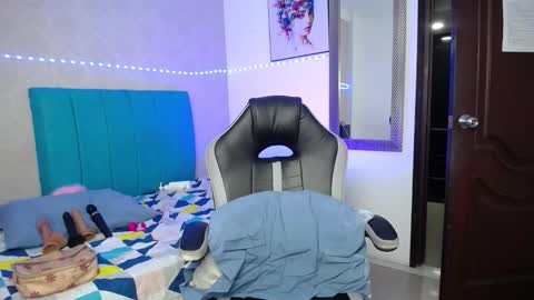 kriss_sweetboobs online show from February 20, 2026, 12:49 pm