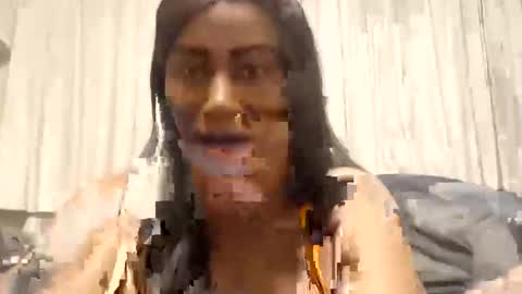 Snapshot of krissitoy chatting on November 9, 2025, 12:09 am Latoya Masturbar online show from November 9, 2025, 12:09 am