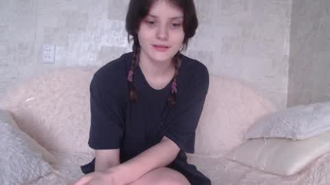 Snapshot of krissvoss chatting on January 12, 2026, 12:54 pm krissvoss online show from January 12, 2026, 12:54 pm