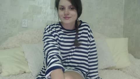 Snapshot of krissvoss chatting on April 6, 2026, 9:16 pm krissvoss online show from April 6, 2026, 9:16 pm