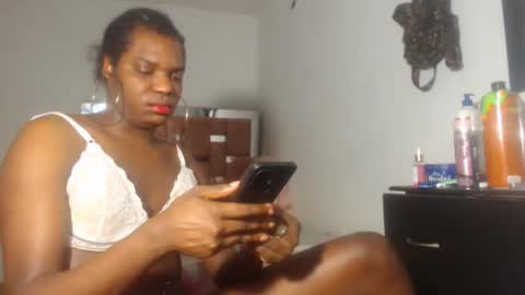 kristal_cox2 online show from April 18, 2026, 9:24 am