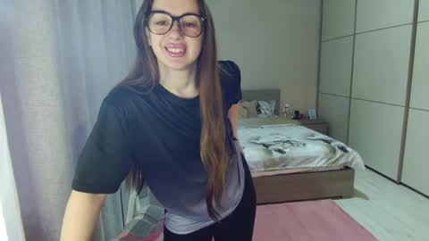 twitter    Annemarye 23 online show from April 11, 2026, 5:12 am