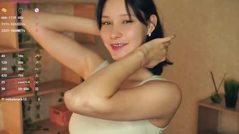 Snapshot of kristanalosa chatting on October 27, 2025, 7:07 pm Emma online show from October 27, 2025, 7:07 pm