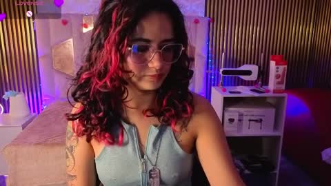 kristen_tay online show from April 7, 2026, 3:07 am