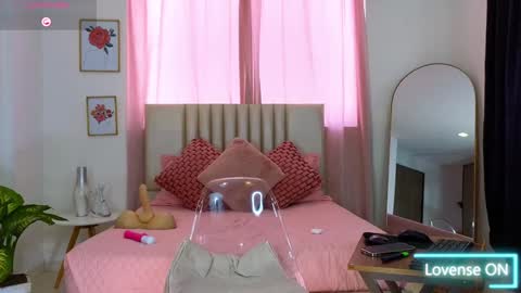 Snapshot of kristennblue_ chatting on December 11, 2024, 4:31 pm Kris online show from December 11, 2024, 4:31 pm