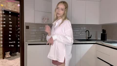 Alisa online show from March 28, 2026, 4:17 pm