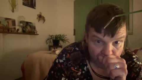 kristirif online show from April 19, 2026, 2:33 am