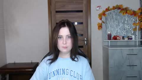 Snapshot of kristy_fran chatting on October 8, 2025, 9:01 pm Kristy online show from October 8, 2025, 9:01 pm