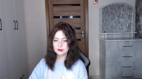 Snapshot of kristy_fran chatting on November 4, 2025, 6:45 am Kristy online show from November 4, 2025, 6:45 am