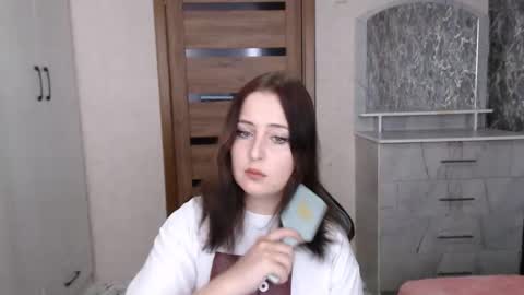 Kristy online show from November 22, 2025, 8:19 pm