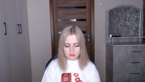 Kristy online show from January 13, 2026, 8:14 pm