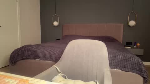 Snapshot of kristy_saint chatting on September 23, 2025, 4:04 am Kristi online show from September 23, 2025, 4:04 am