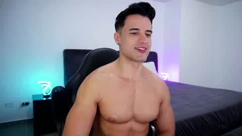 Snapshot of krops_ chatting on March 4, 2025, 1:28 pm KROPS online show from March 4, 2025, 1:28 pm