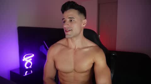 Snapshot of krops_ chatting on February 9, 2026, 3:21 am KROPS online show from February 9, 2026, 3:21 am