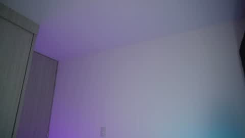 Snapshot of krops_ chatting on June 19, 2026, 6:18 am KROPS online show from June 19, 2026, 6:18 am