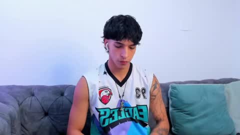 Snapshot of kroywave chatting on May 12, 2026, 3:03 am Kroy Wave Muscle Tattoos Latino online show from May 12, 2026, 3:03 am