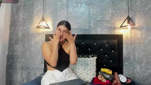 Snapshot of krystal_taylor23 chatting on October 10, 2025, 11:53 am Kystal Taylor online show from October 10, 2025, 11:53 am