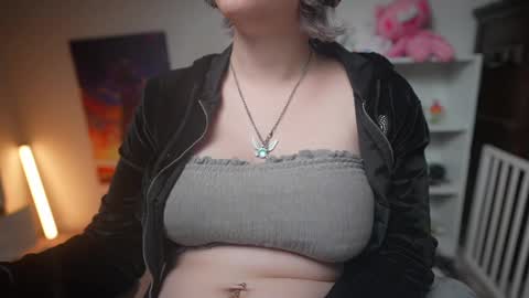 Snapshot of krystalsyxx chatting on February 14, 2025, 3:54 am Krystal Syx online show from February 14, 2025, 3:54 am