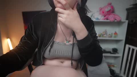 Snapshot of krystalsyxx chatting on February 16, 2025, 8:11 pm Krystal Syx online show from February 16, 2025, 8:11 pm